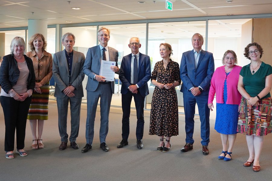 Aanbieding adviesrapport aan Minister Dijkgraaf 13 juli 2023